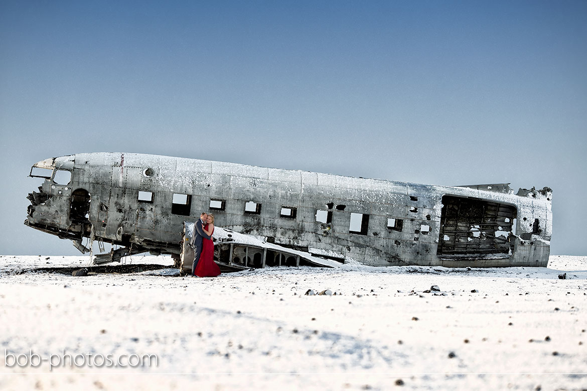 Plane Wreck Loveshoot Iceland