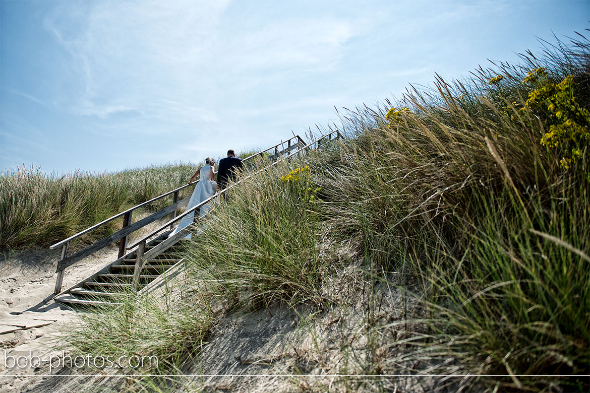 strand bij Westhoven Bruidsfotografie Renesse Leo & Ilona  26