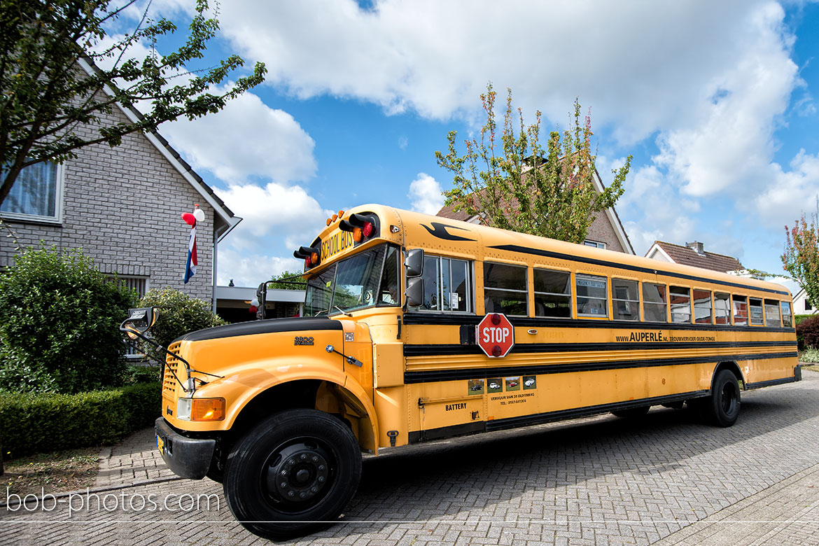 blue bird school bus bruidsfotografie-bergen-op-zoom-marcel-irma-18