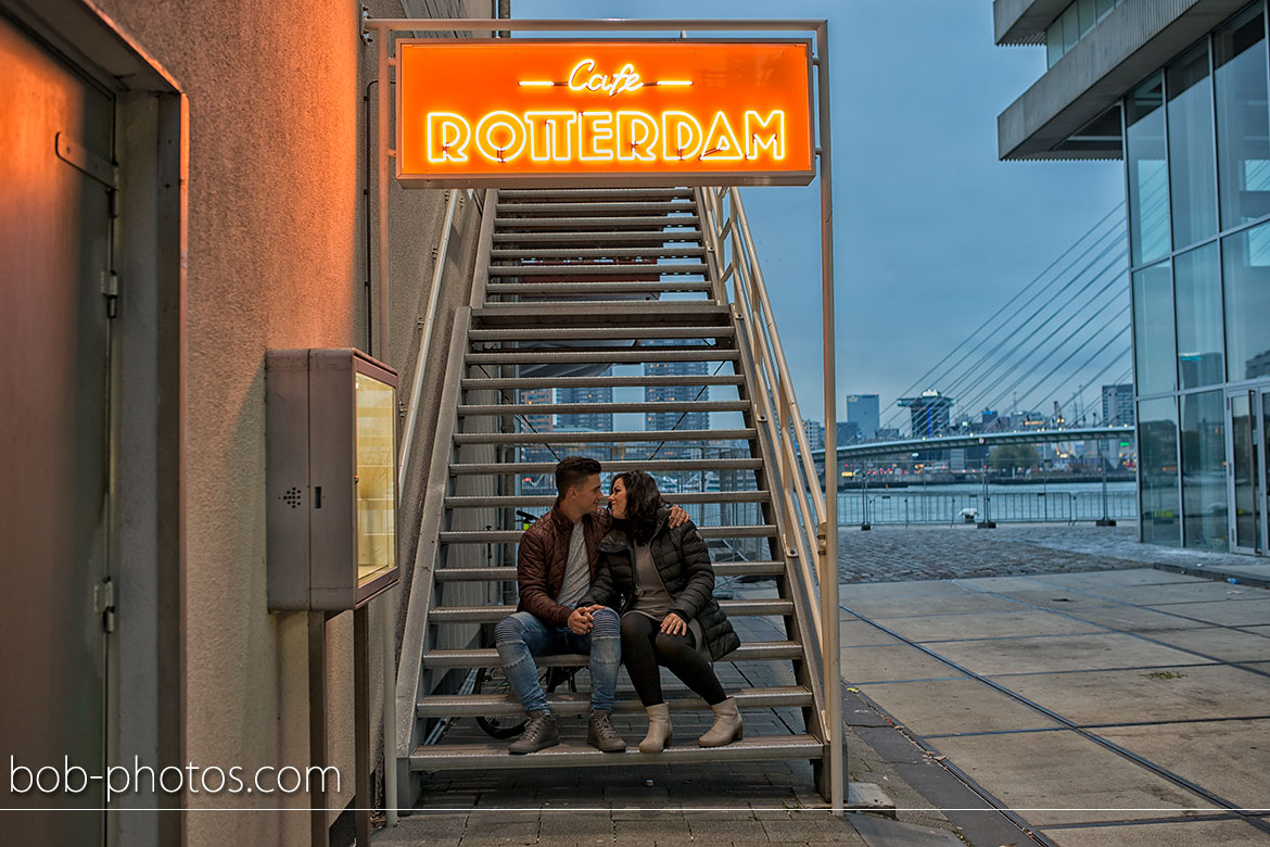 Neon light cafe rotterdam loveshoot janko roxanne 24