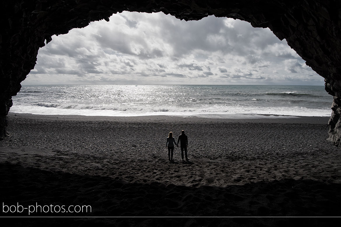 Grot Reynsifjara Strand Vik Loveshoot IJsland