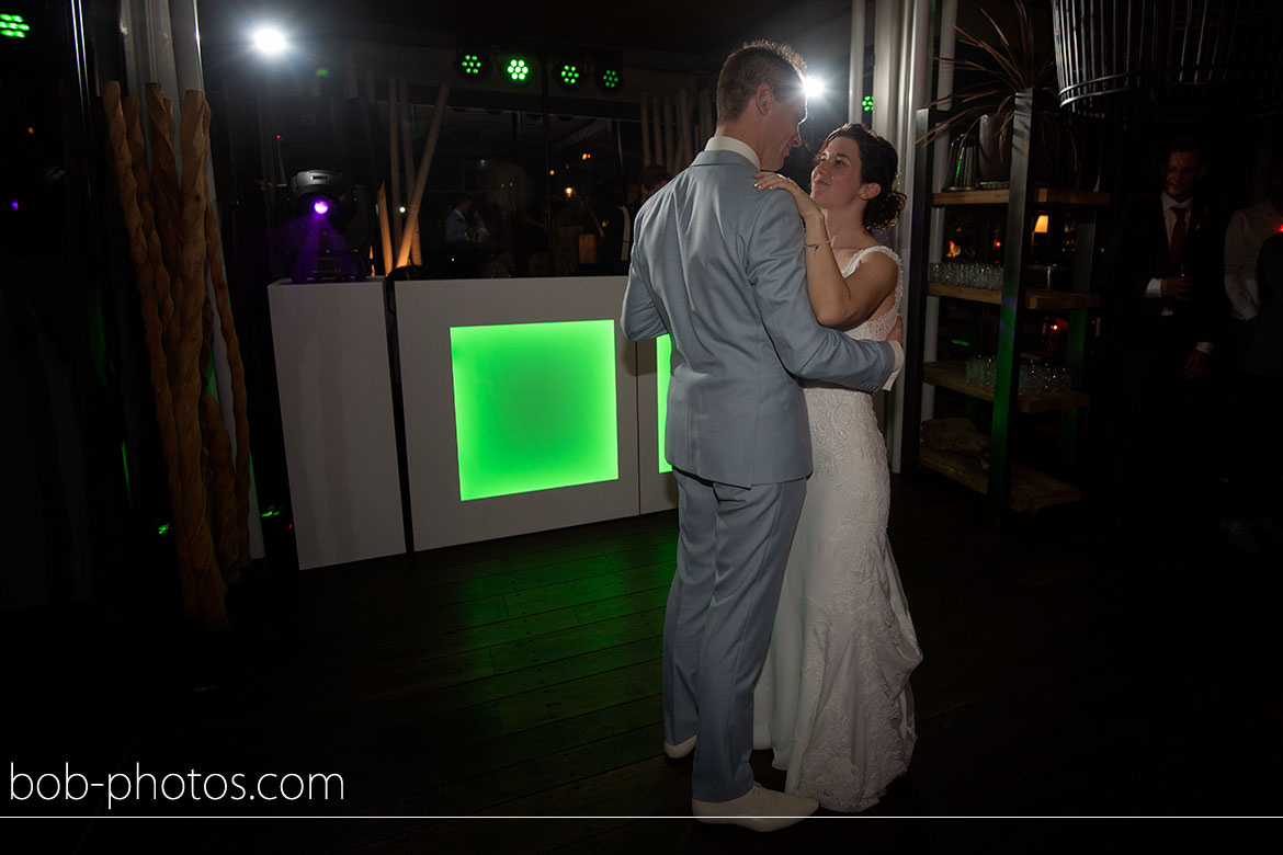 De Berk first dance Bruidsfotografie Oud Gastel